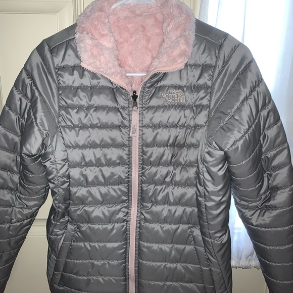 Girl’s Mossbud Reversible North Face jacket - Picture 2 of 5